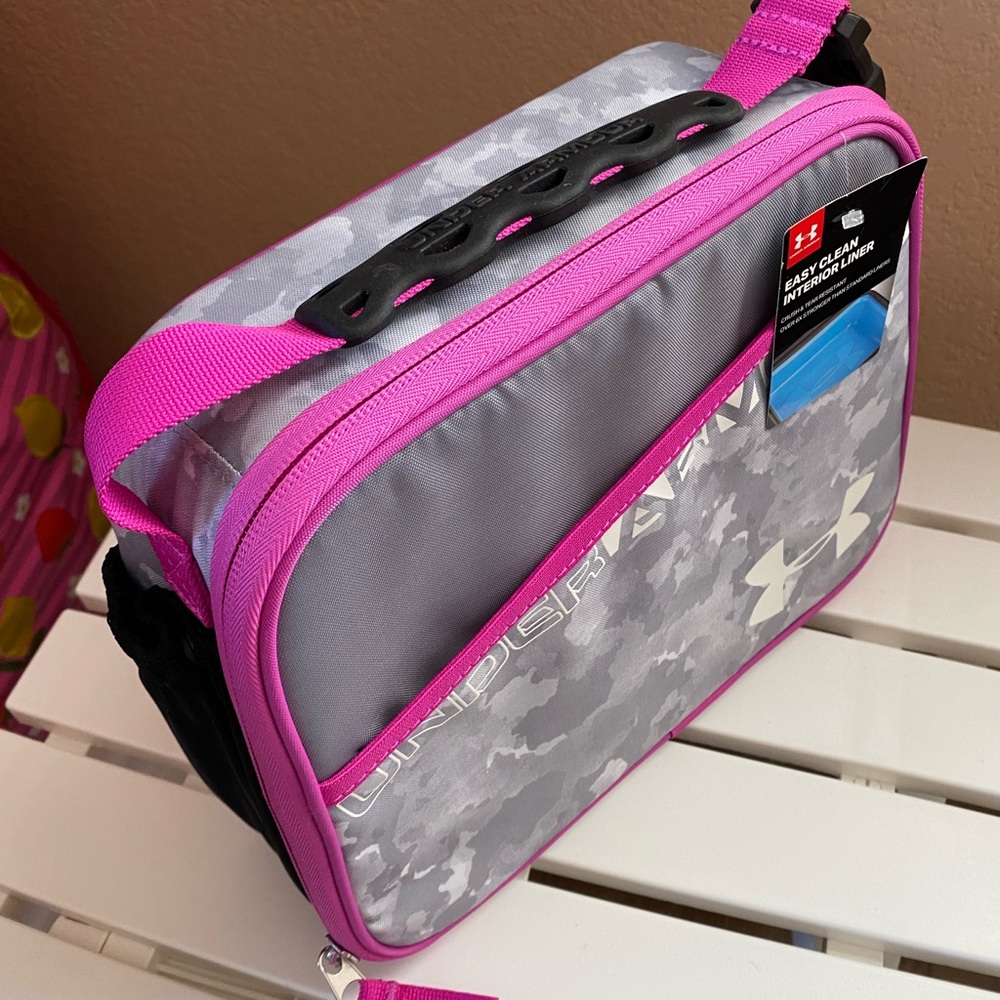 Under Armour Insulated Thermos Lunch Box Cooler Pocket 11” x 9” NWT